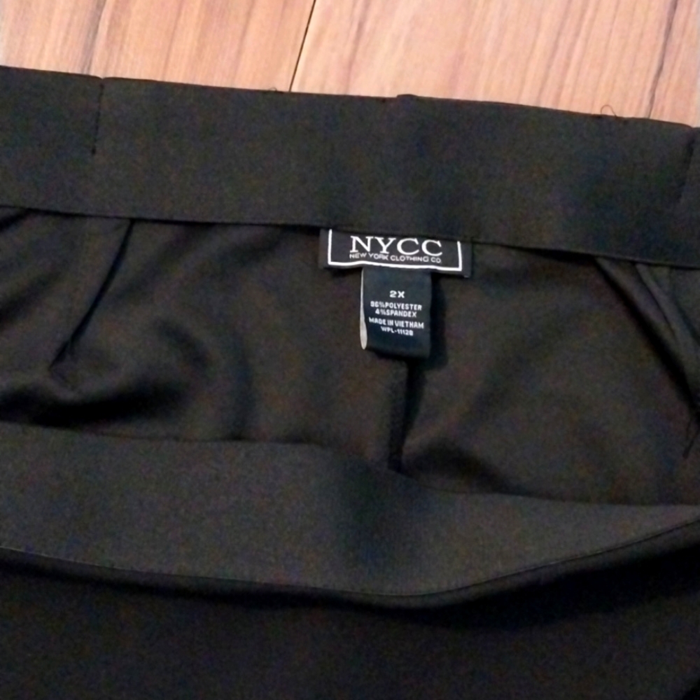 NYCC Black Pencil Skirt w/Gold Metal adjustable chain,,size 2X - Picture 5 of 5